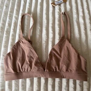 Skims fits Everybody Triangle Bralette in Sienna